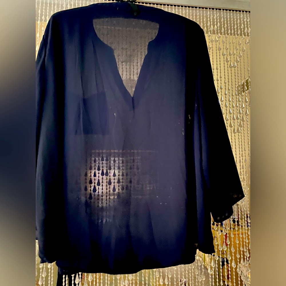 A VITTADINI NAVY ROLL TAB BLOUSE - Picture 2 of 5
